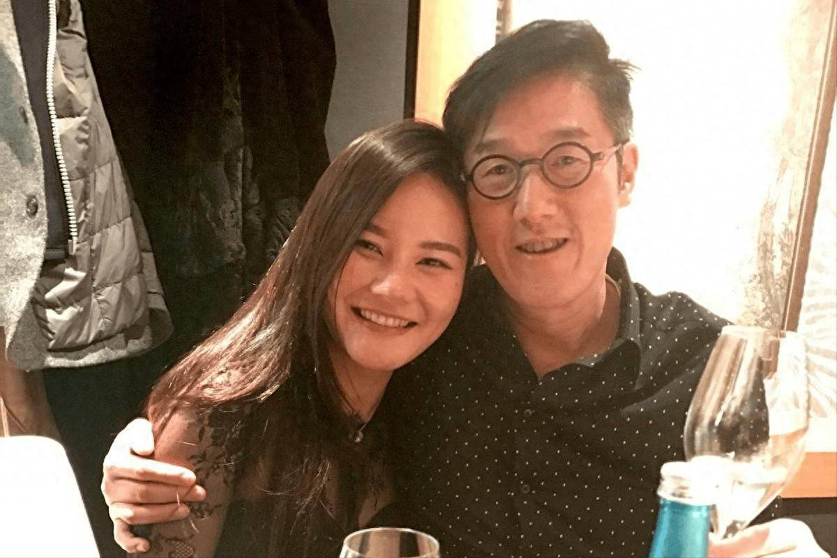 67岁香港富商出轨网红9年 女方5年4胎 原配不知
