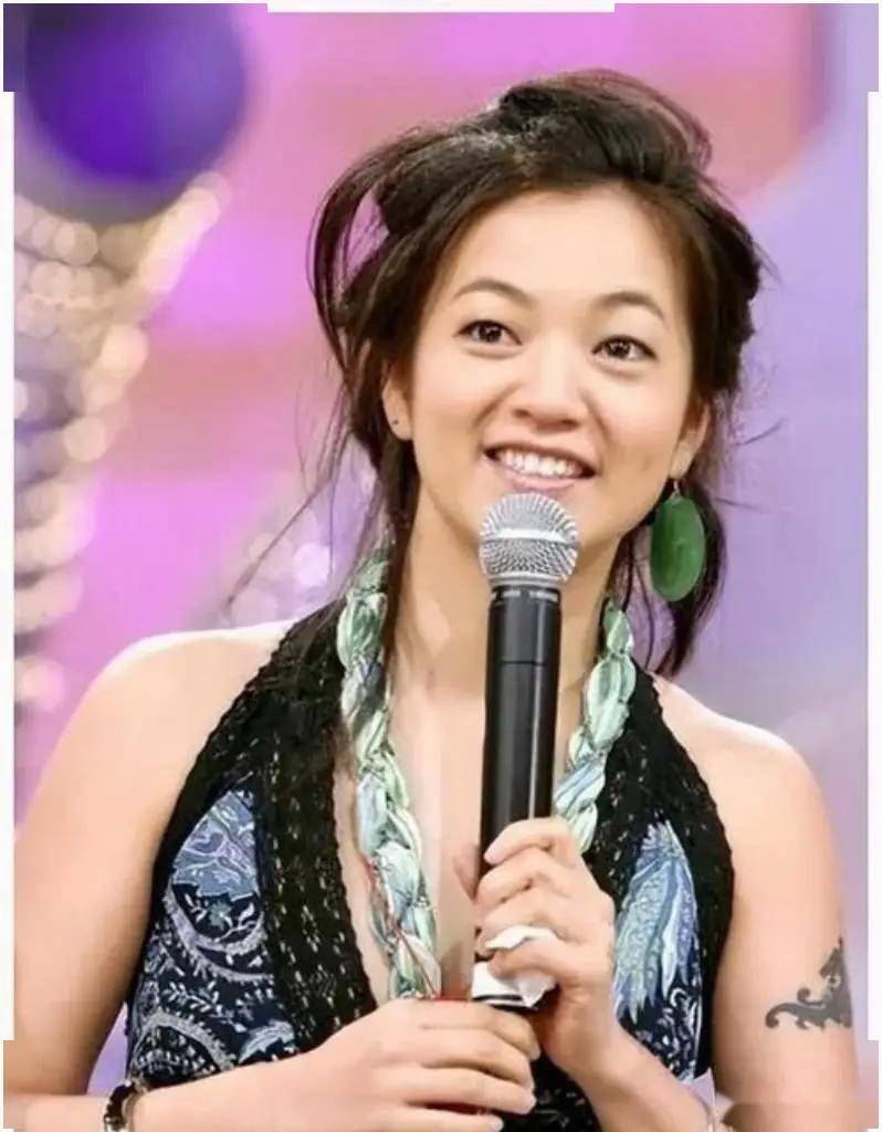 毛小星质疑阿雅抄袭,阿雅道歉下架视频