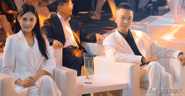 千万网红樊小慧人设翻车?丈夫出轨家暴聊天记录曝光