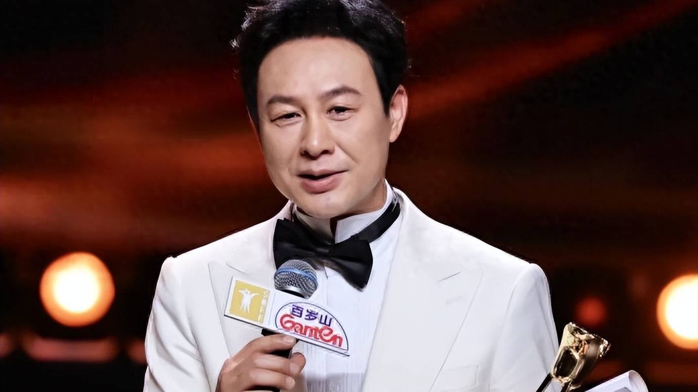 一天4个离谱瓜!国外生子、道歉、怀双胎