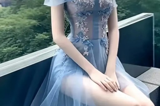 网红泰蜜PK小晴天9分钟豪刷3000万，直播打赏引热议