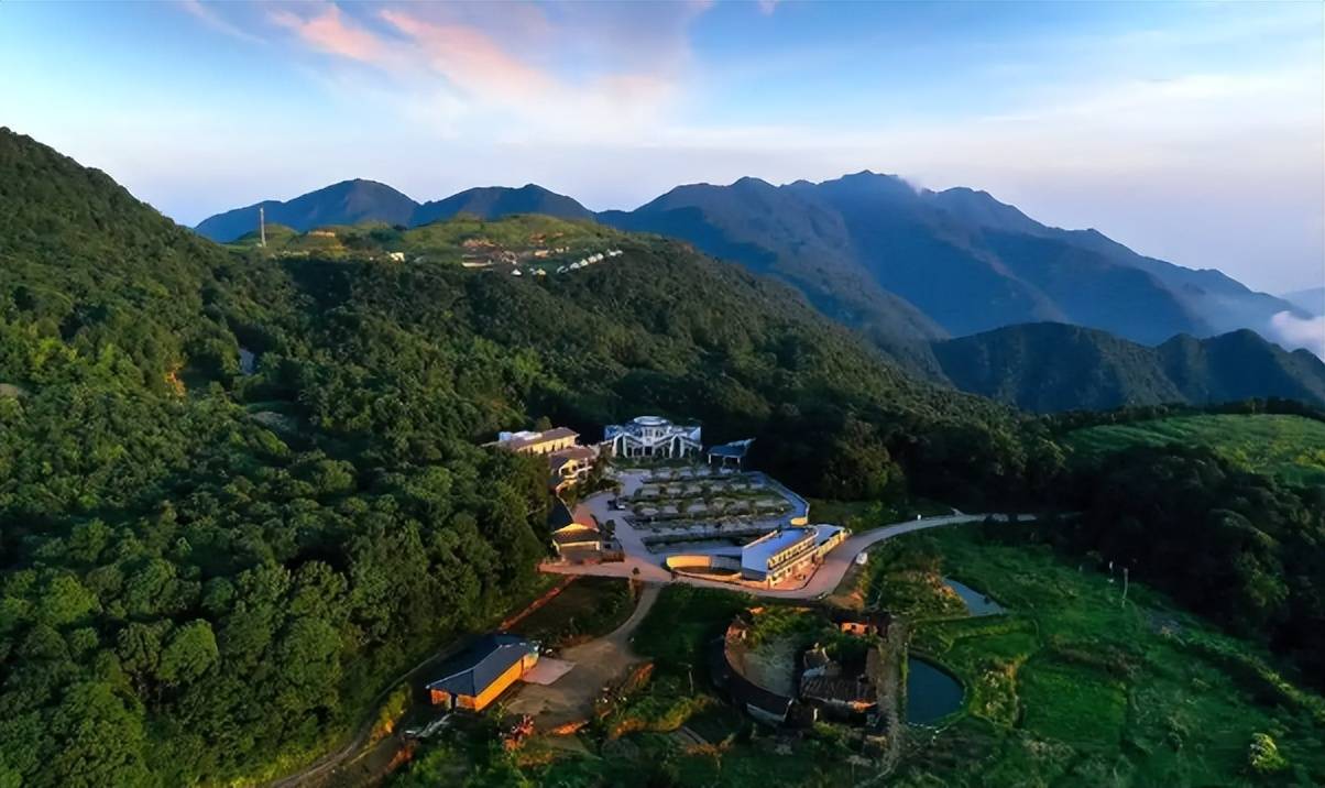 国内景区审美终于“去油”