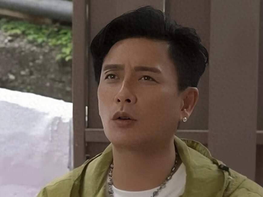 香港知名男星因父母离婚宣布不婚 称离世前花光积蓄