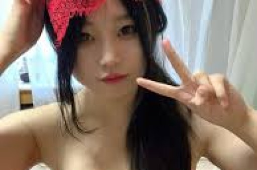 42岁女星老公出轨,我却看哭了